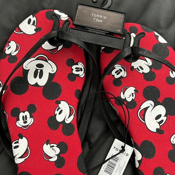 Disney Flip Flop Sandals 7.5WW - Picture 3 of 5